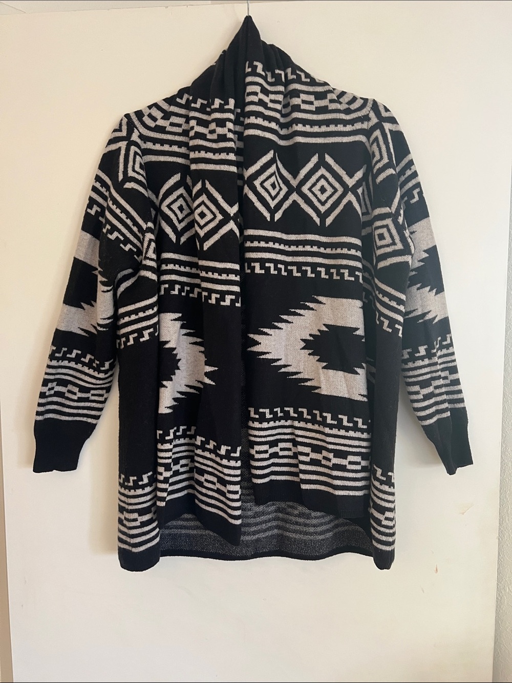 Black & Cream Geometric Open-Front Womens Sweater